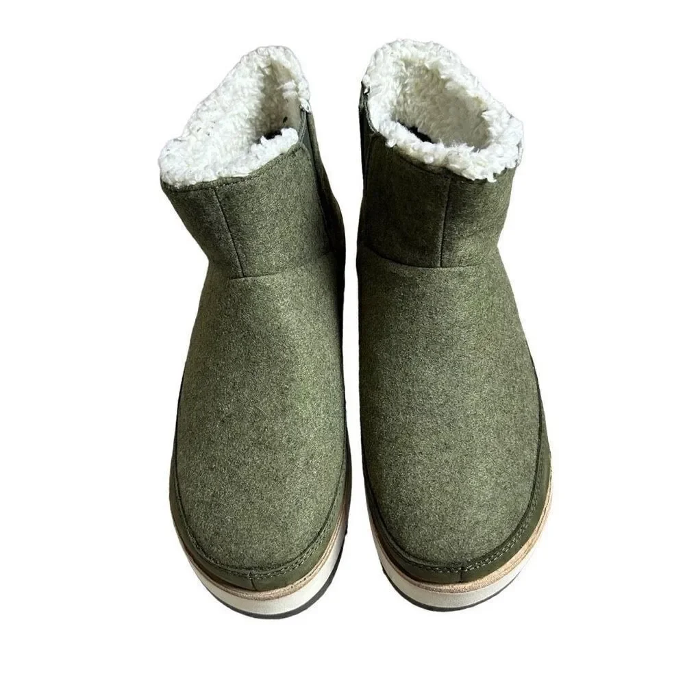 NWOB Merrell Women's Juno Pull on Snow Boot size 7.5